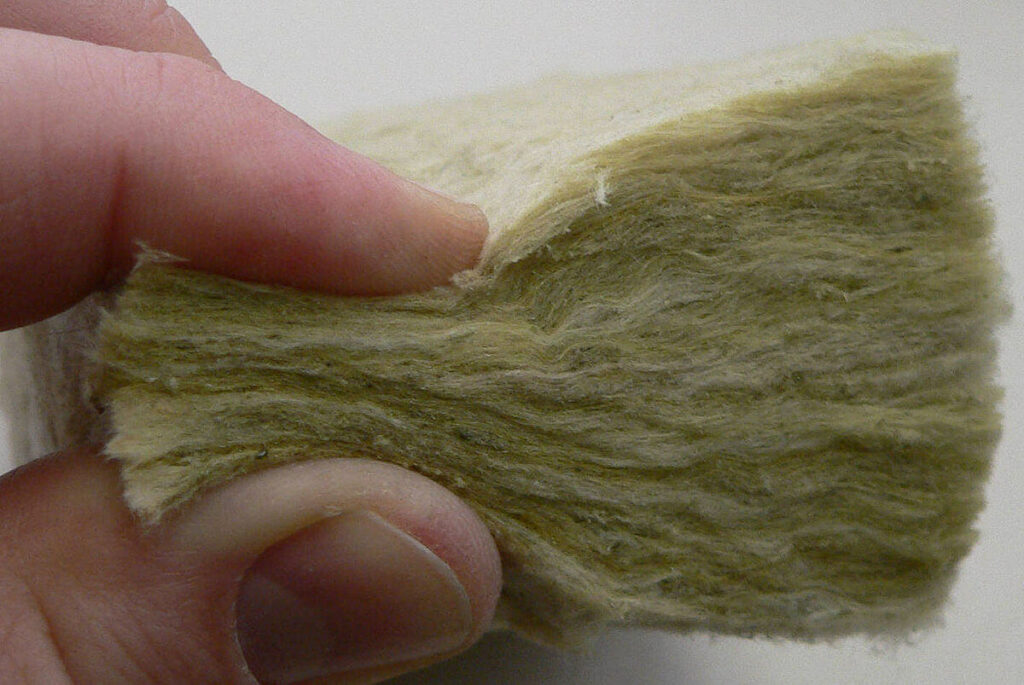 Isolant minéral en laine de roche 